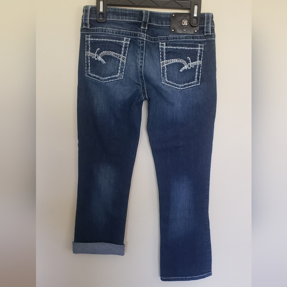 D9 Rae Crop/Capri Jeans - Picture 2 of 4
